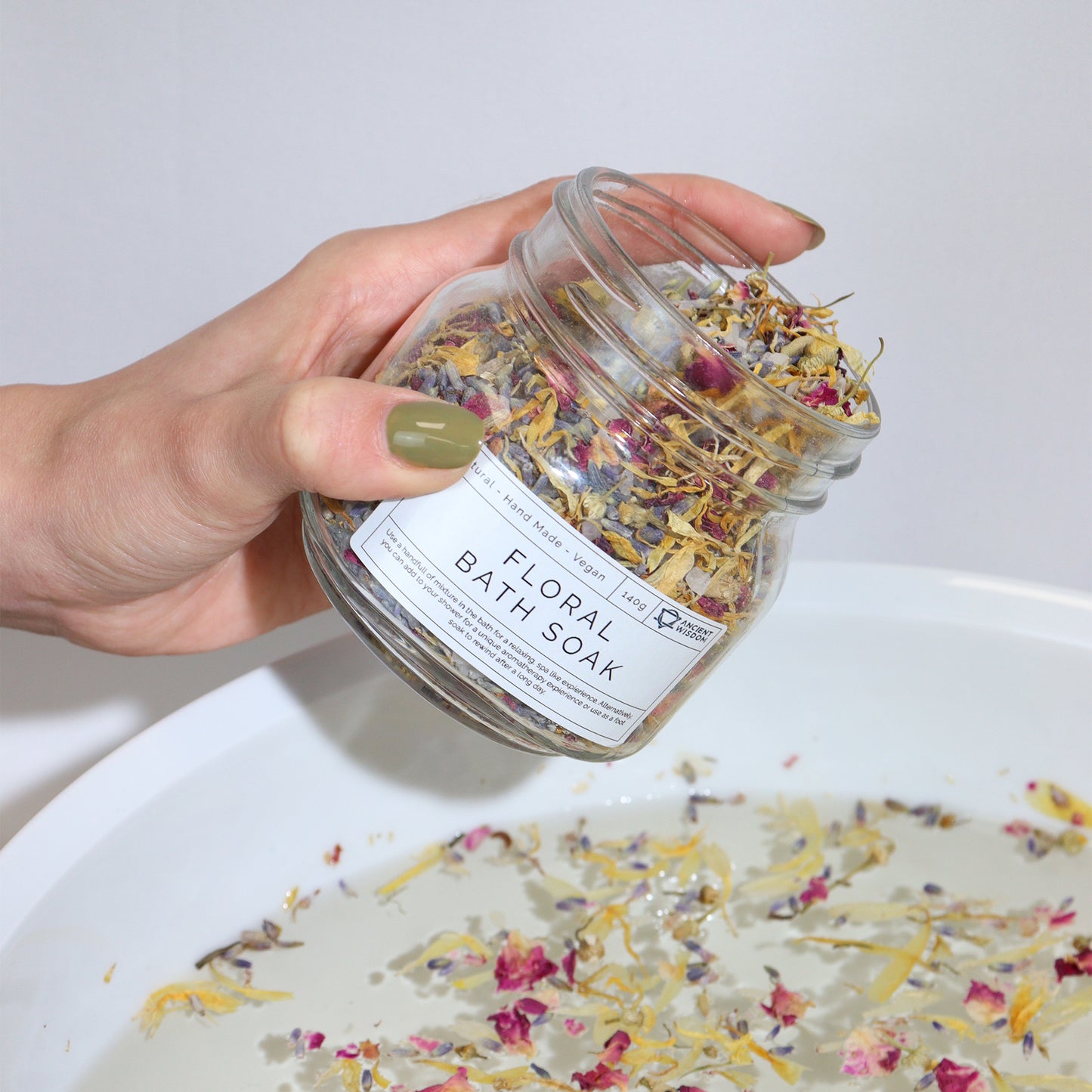Floral Bath Soak – Botanical Ritual Blend