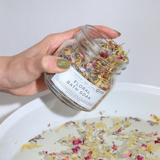 Floral Bath Soak – Botanical Ritual Blend
