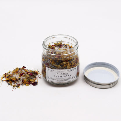 Floral Bath Soak – Botanical Ritual Blend